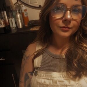 Meet your Posher, Sabrina